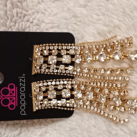Starry Streamers Gold Post Earrings NWT
